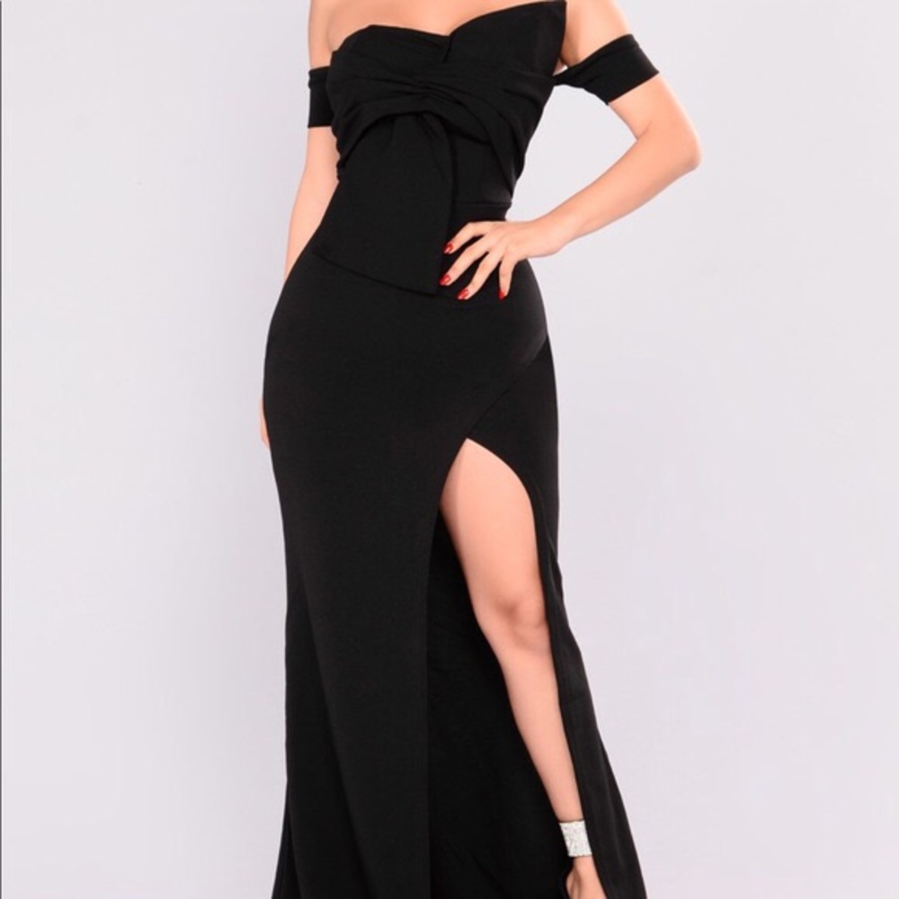 Fashion Nova Reception Off Shoulder a Dress